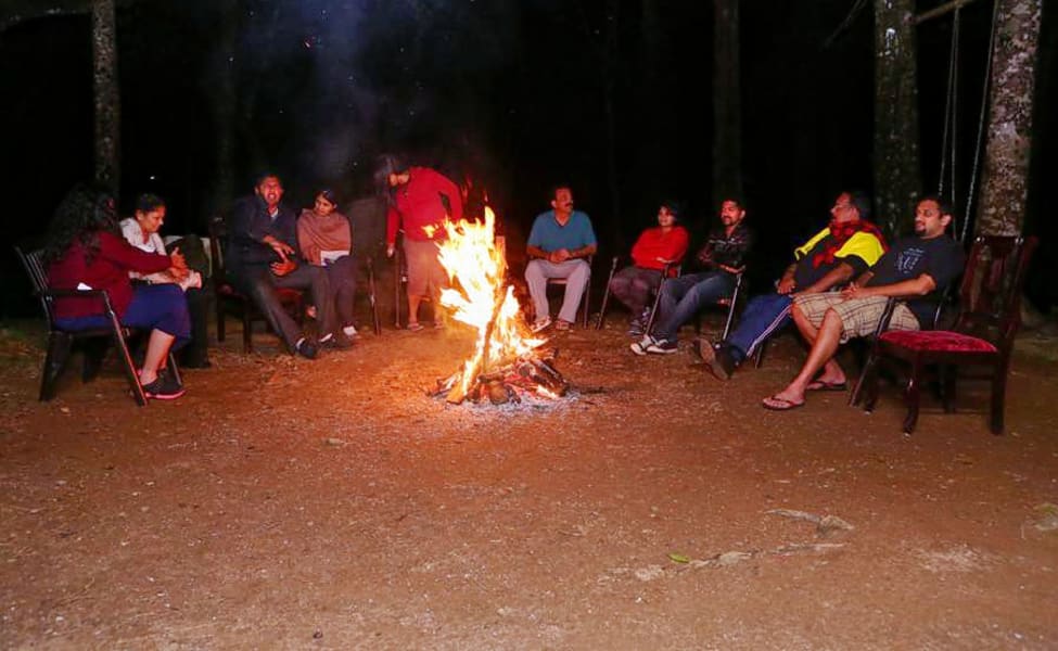 jungle-camping-dandeli-bonfire